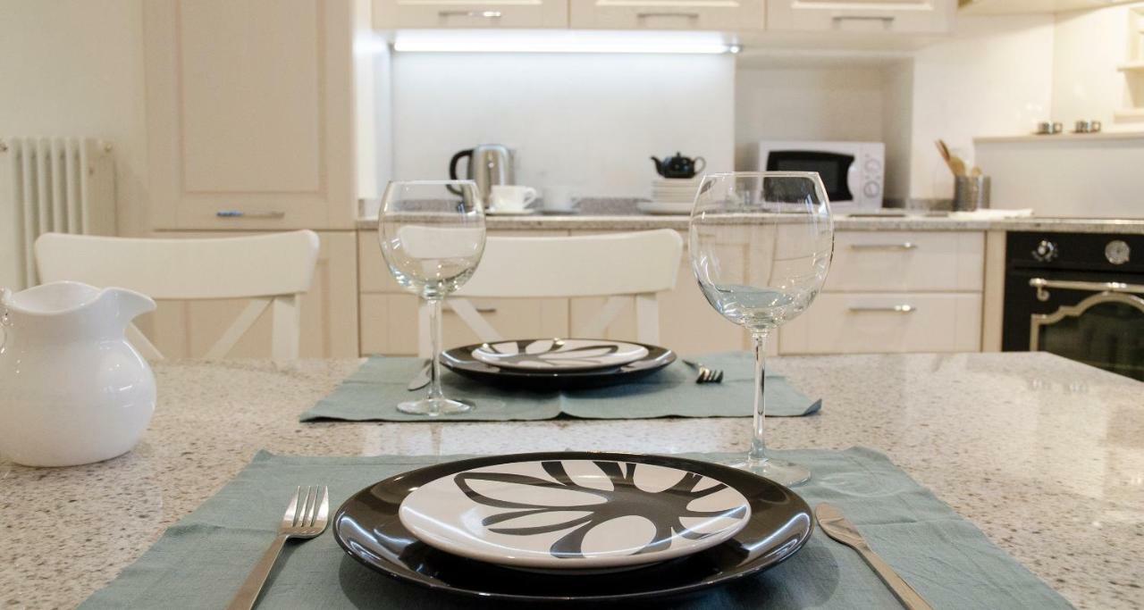 Joivy Splendid 3Br Apt With Parking And Terrace In Como Lake Como ภายนอก รูปภาพ