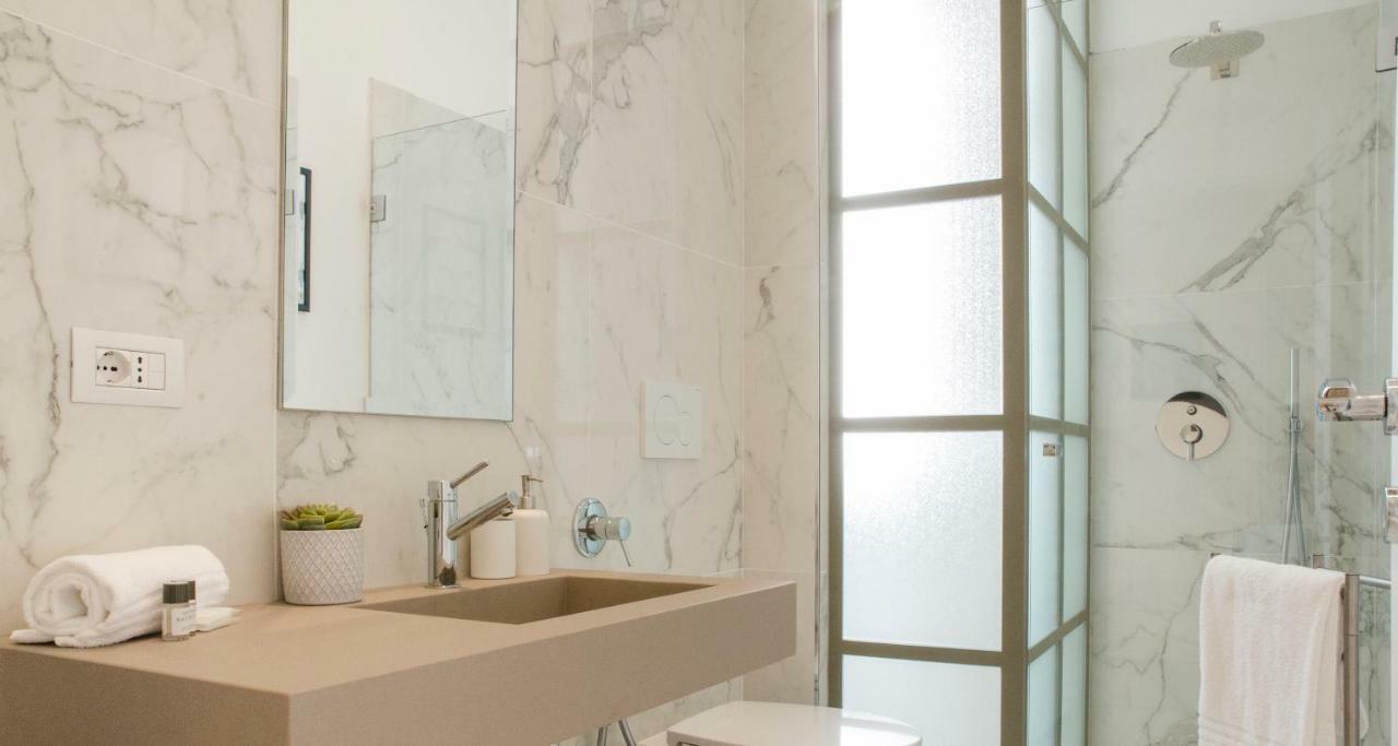 Joivy Splendid 3Br Apt With Parking And Terrace In Como Lake Como ภายนอก รูปภาพ